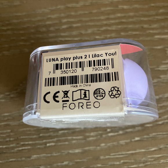 FOREO T-Sonic Facial Cleansing Massager - White - Picture 3 of 3